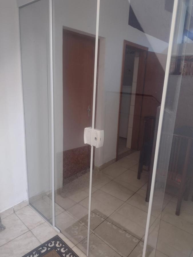 Apartamento Terreo Chique กวาราชินเกตา ภายนอก รูปภาพ
